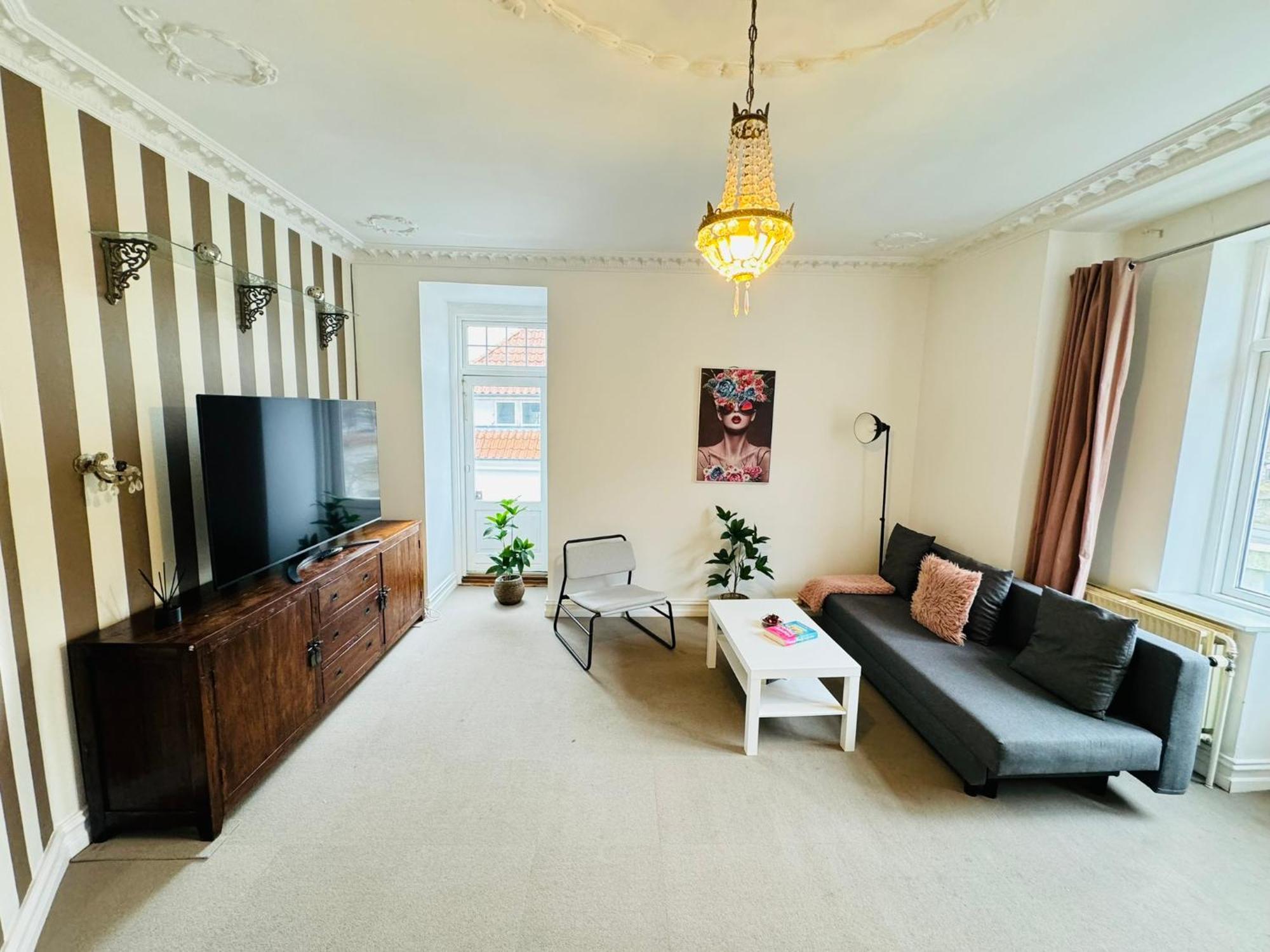 Aday - Villa Firenze - 2 Bedrooms Bright Apartment Aalborg Dış mekan fotoğraf